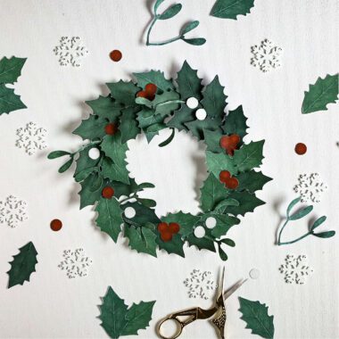 🎄 Świąteczny wieniec z ostrokrzewu i jemioły