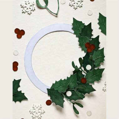 🎄 Świąteczny wieniec z ostrokrzewu i jemioły - obrazek 3